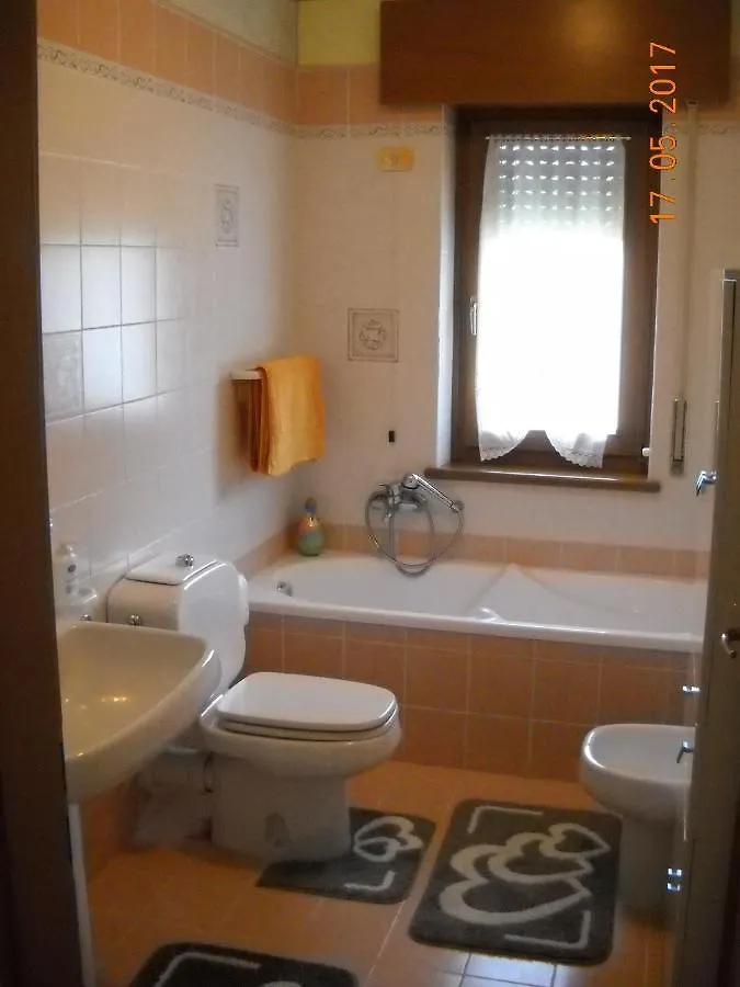 Bed & Breakfast B&B L'Isola Delle Rose Sovramonte Italy